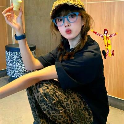 资本家大小姐，挖空家产寻夫